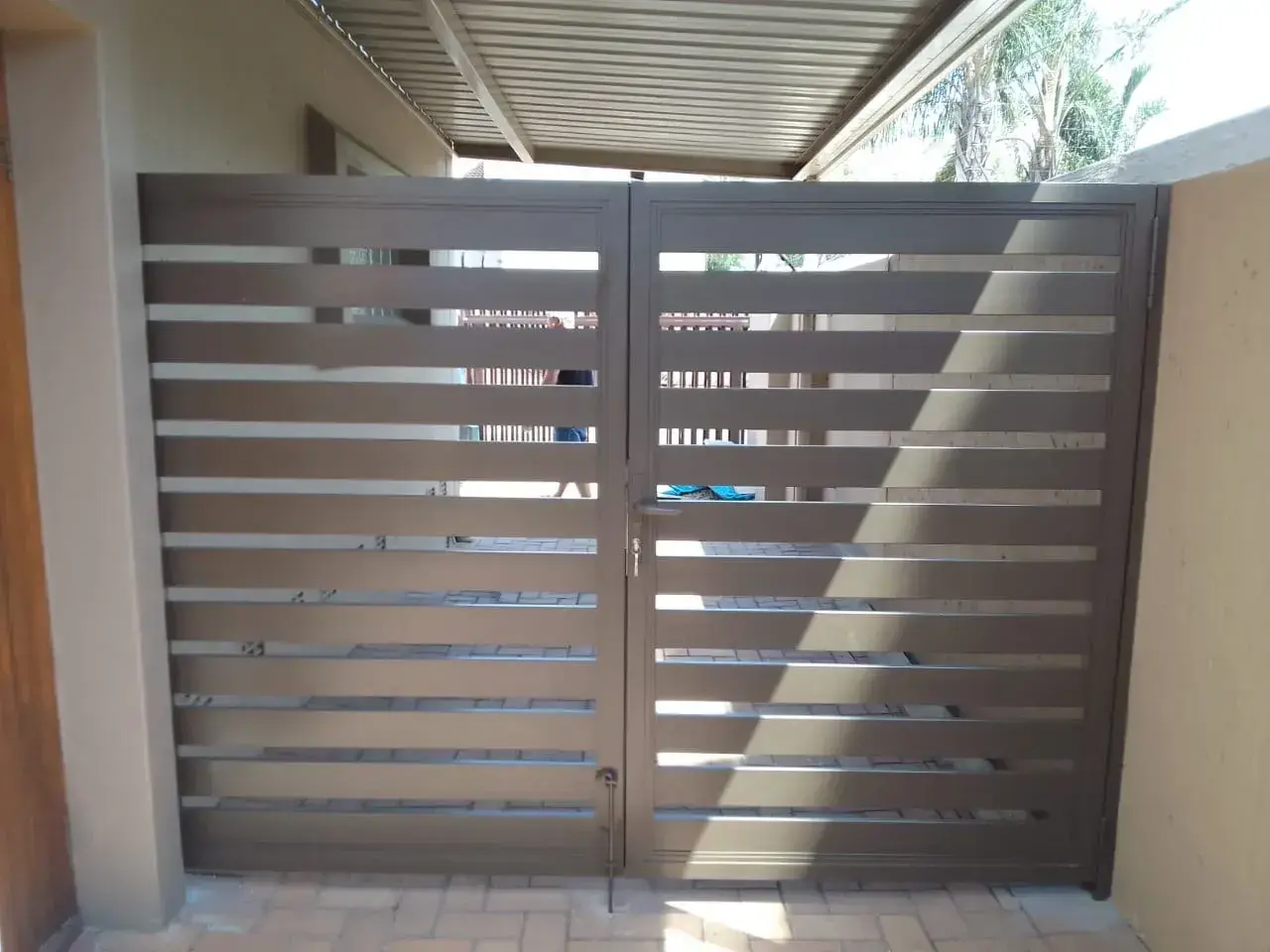 Custom aluminium gate fabrication